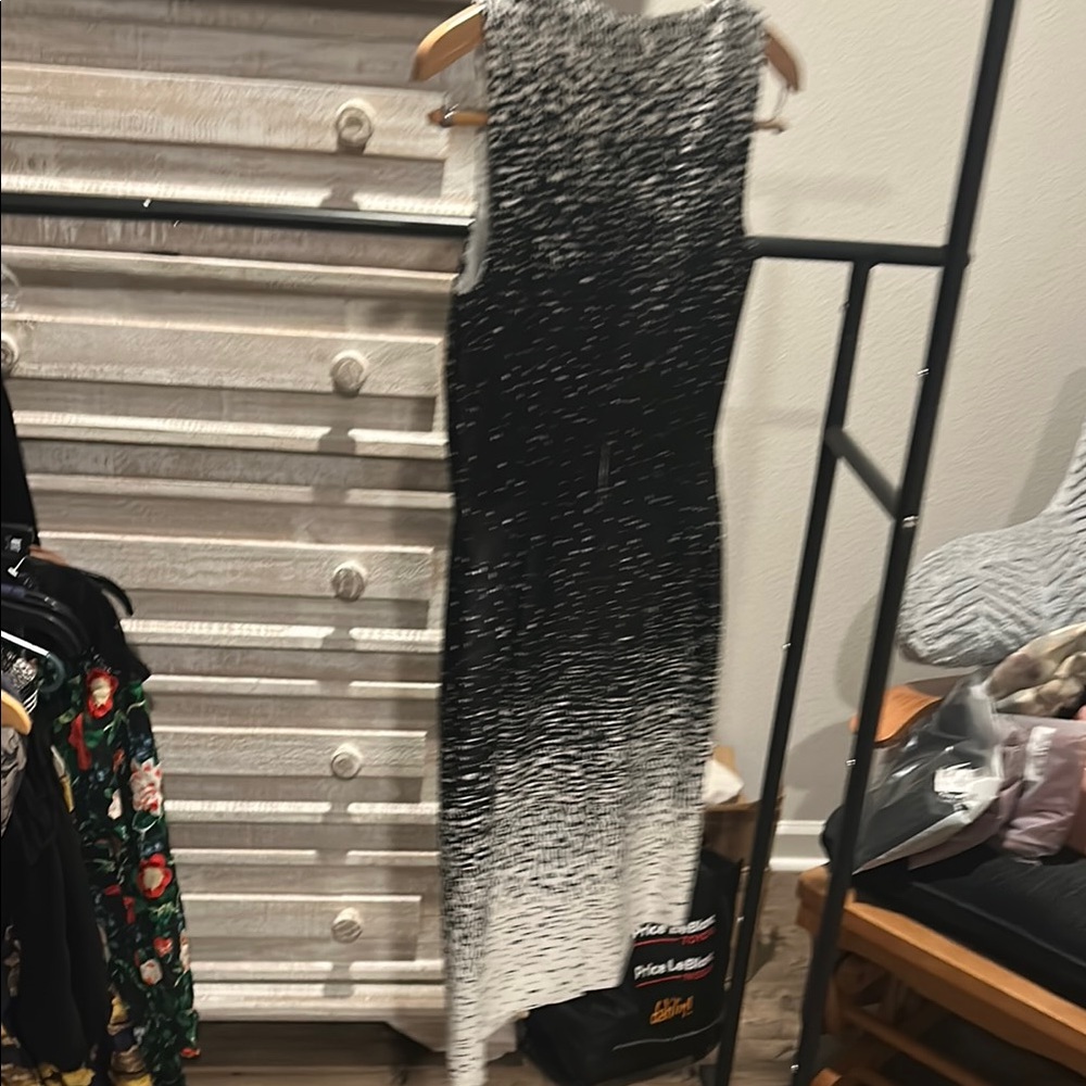 Ann Taylor Silver and White Sequin Sheath Midi Dress - Picture 3 of 3